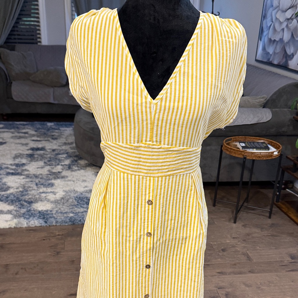 Elegant Yellow Striped Midi Dress